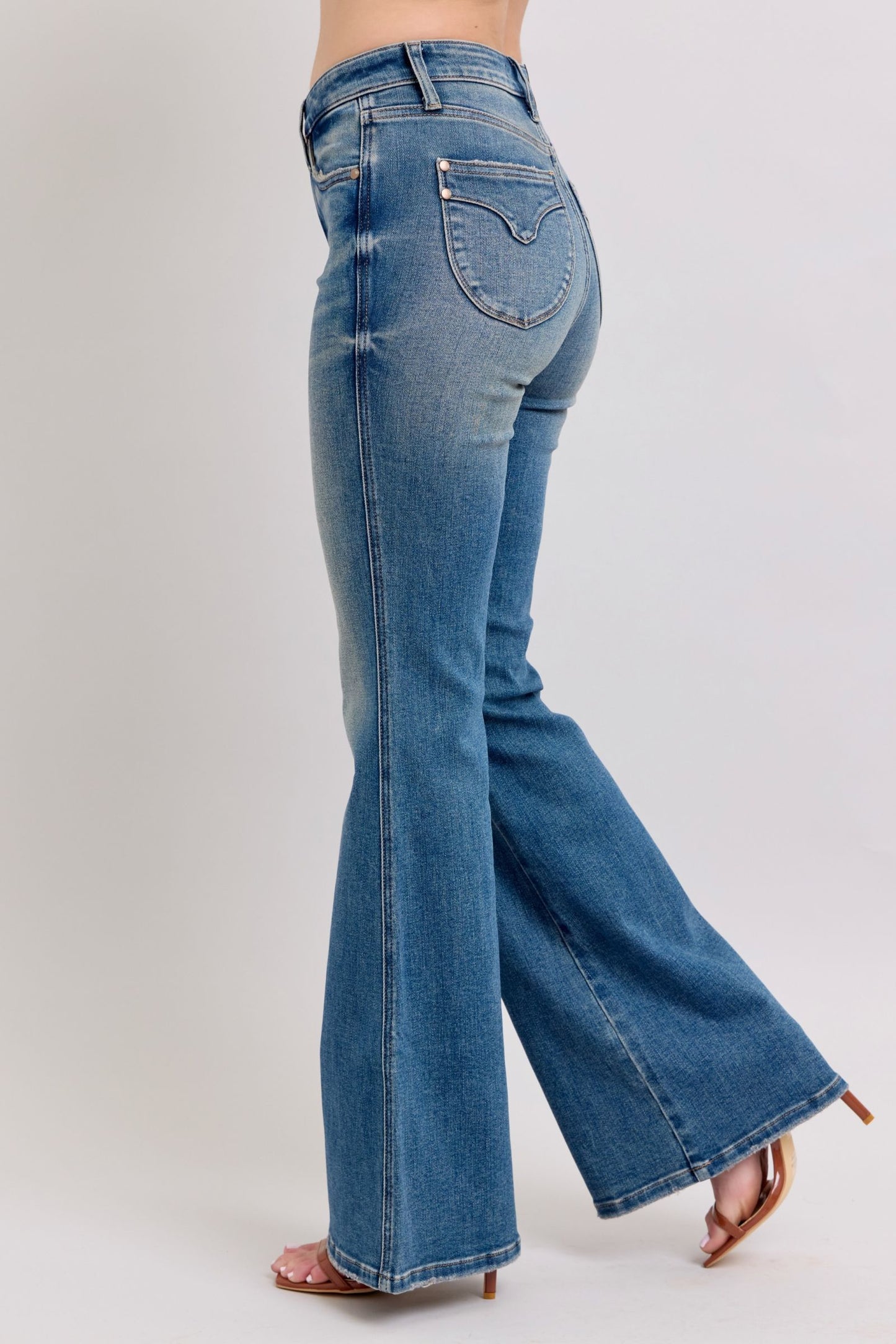 Judy Blue MR Tummy Control Vintage Wash Jeans - Jsopretty.com