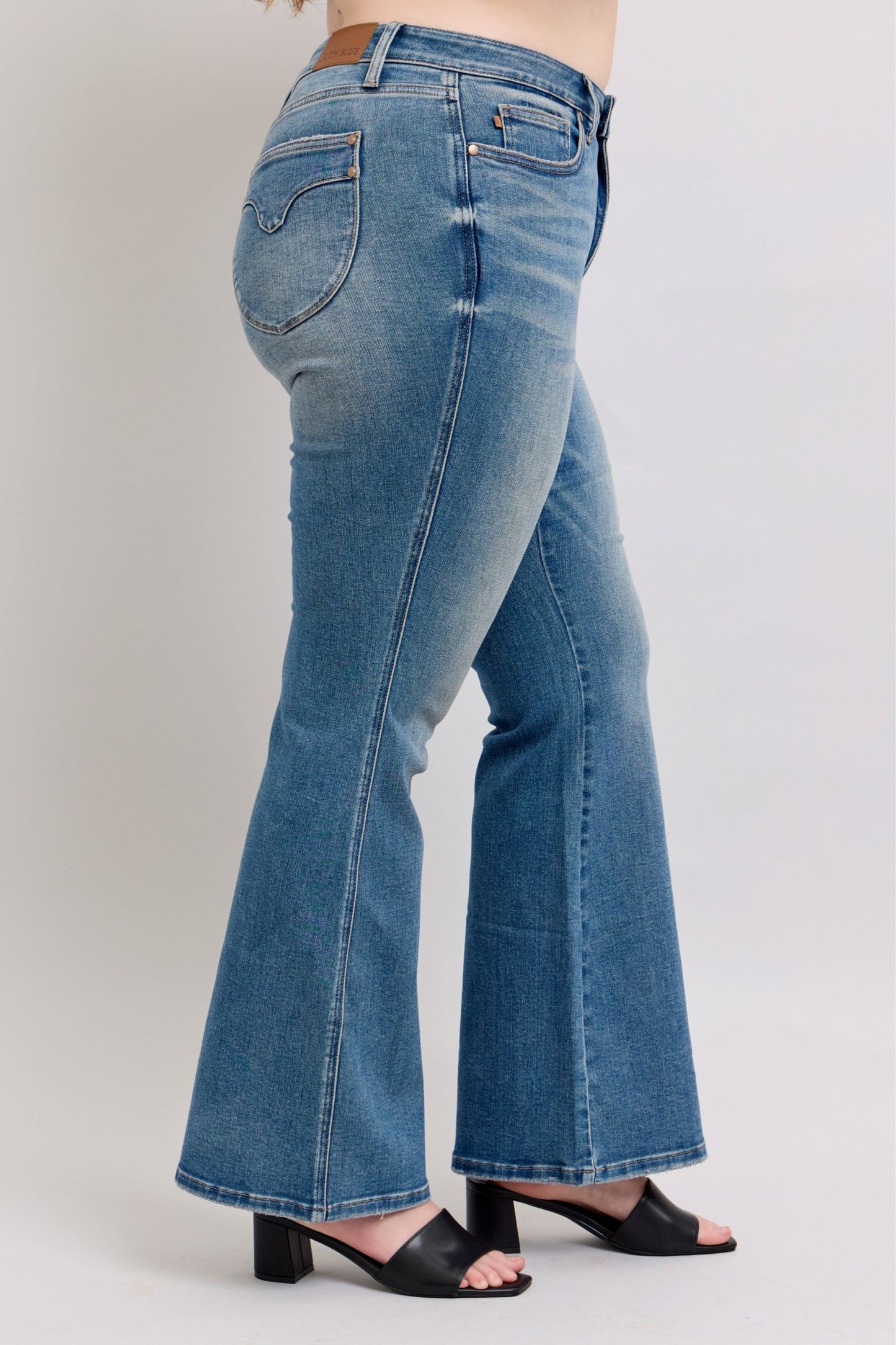 Judy Blue MR Tummy Control Vintage Wash Jeans - Jsopretty.com