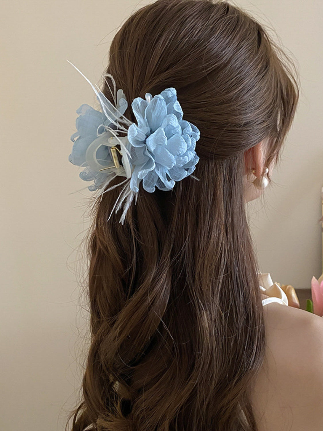 Feather Trim Flower Shape Hair Claw Clip - Jsopretty.com