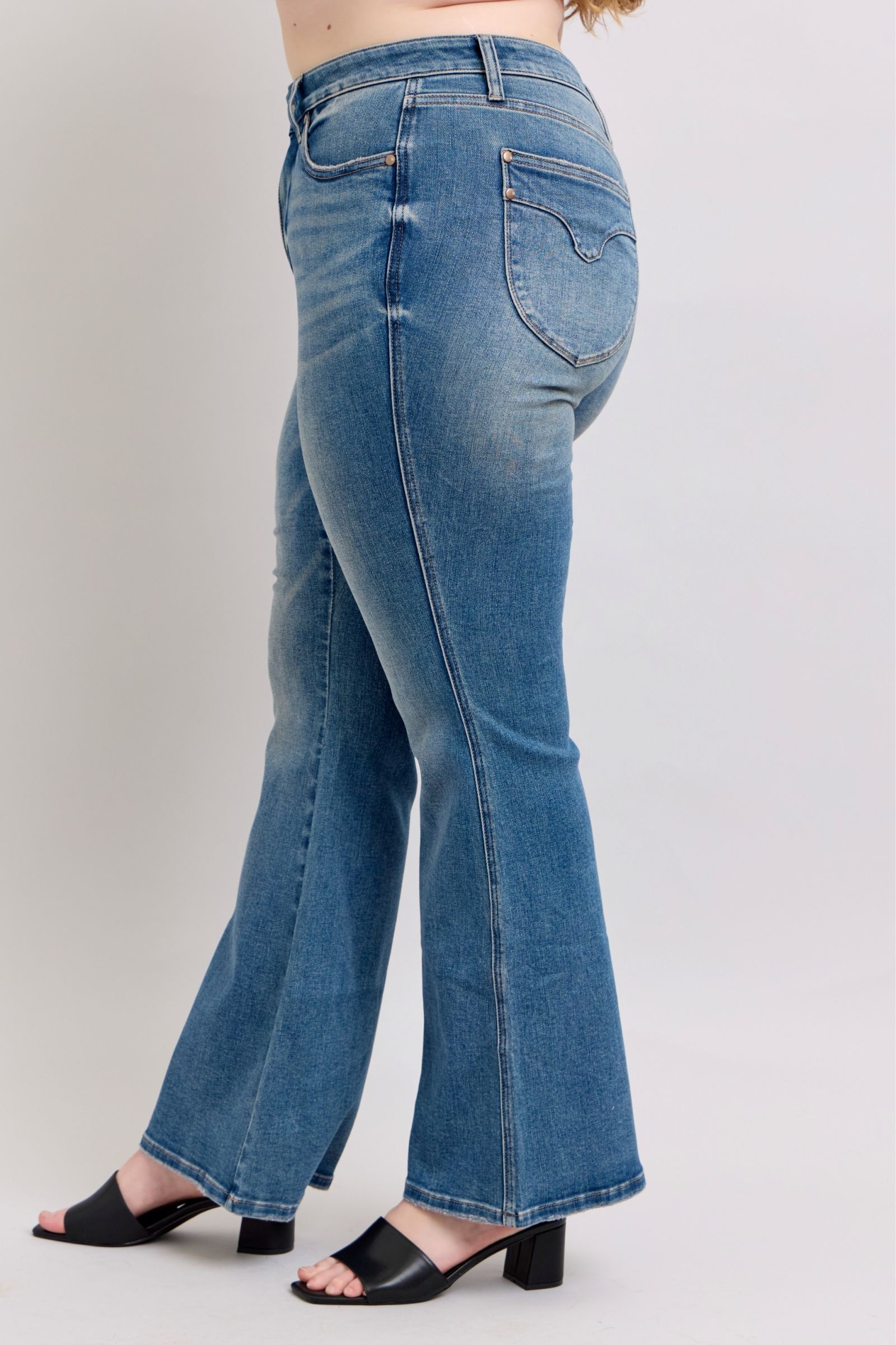 Judy Blue MR Tummy Control Vintage Wash Jeans - Jsopretty.com